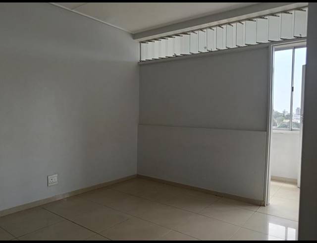 1 BEDROOM APARTMENT FOR SALE IN OVERPORT